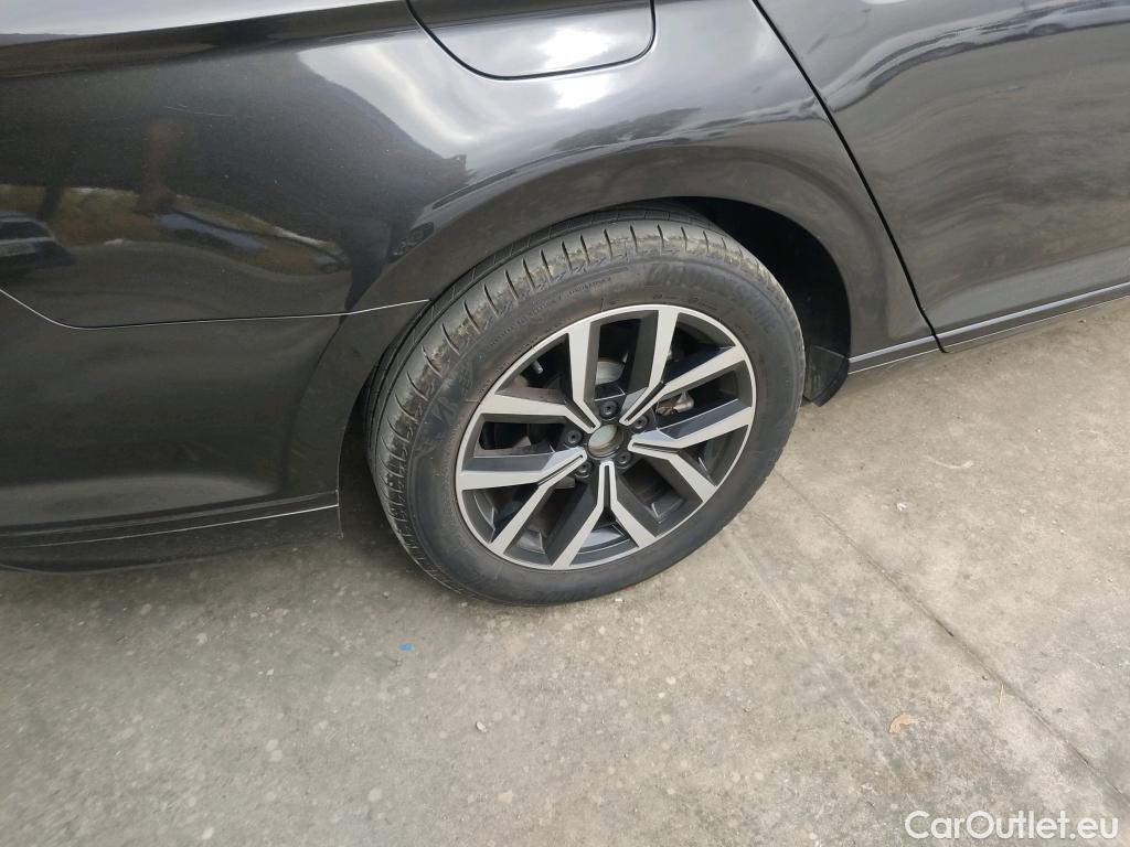  Volkswagen  Passat  Berlina Business 2.0 TDI 150CV MT6 E6d #3