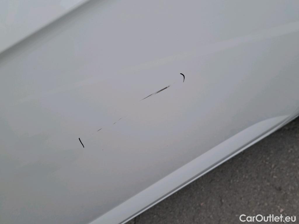  Volkswagen  Polo VOLKSWAGEN  / 2017 / 5P / berlina con portón Advance 1.0 TSI 70kW (95CV) #10