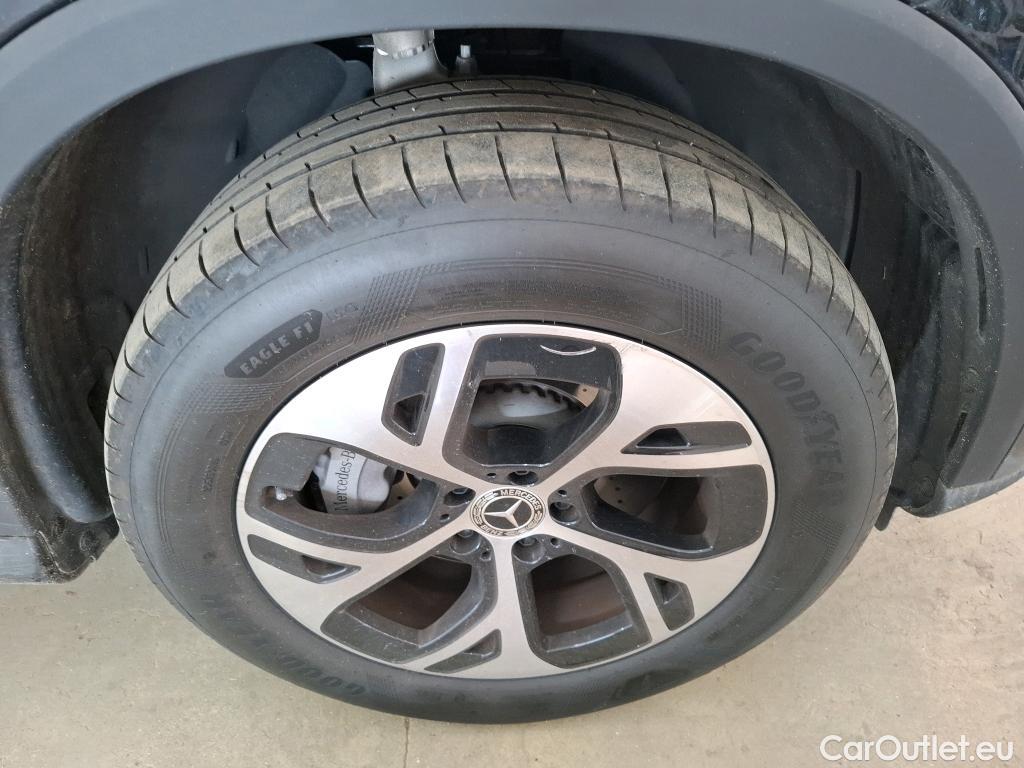  Mercedes  GLC MERCEDES-BENZ  / 2022 / 5P / SUV  300 e Business Line 4MATIC #59