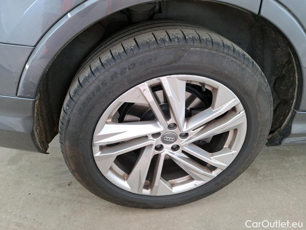  Audi  Q7 AUDI  / 2019 / 5P / SUV 50 TDI 286ch quattro Tip Avus Extended #46