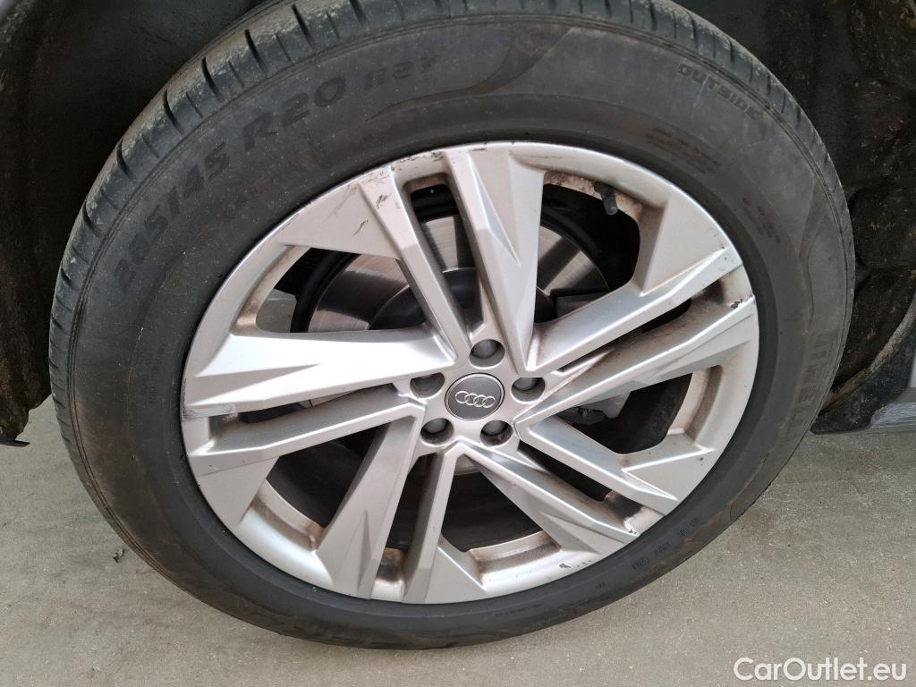  Audi  Q7 AUDI  / 2019 / 5P / SUV 50 TDI 286ch quattro Tip Avus Extended #47