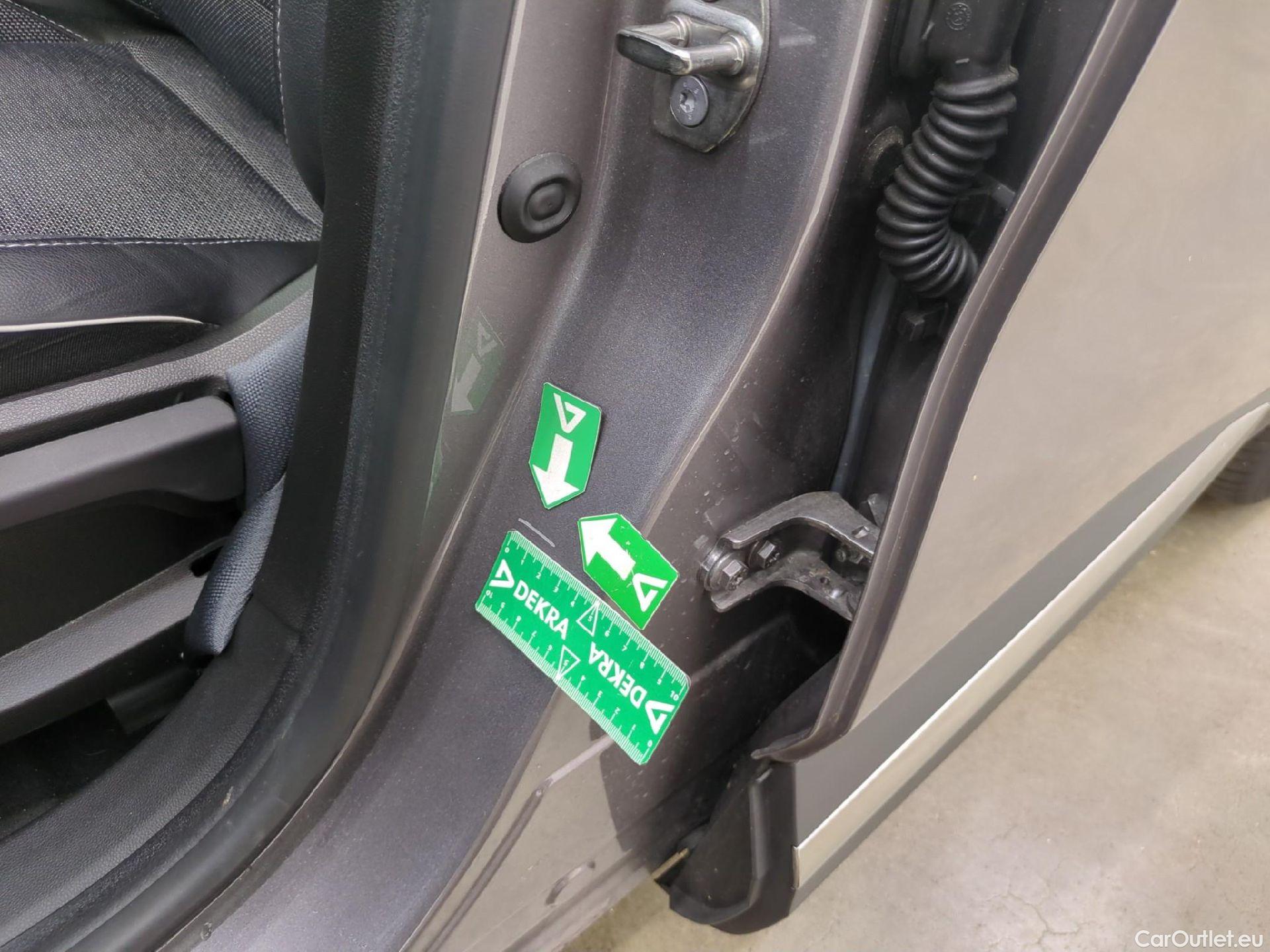  Renault  Captur  II Techno 1.6 E-TECH Hybrid 145CV BVA6 E6d #2
