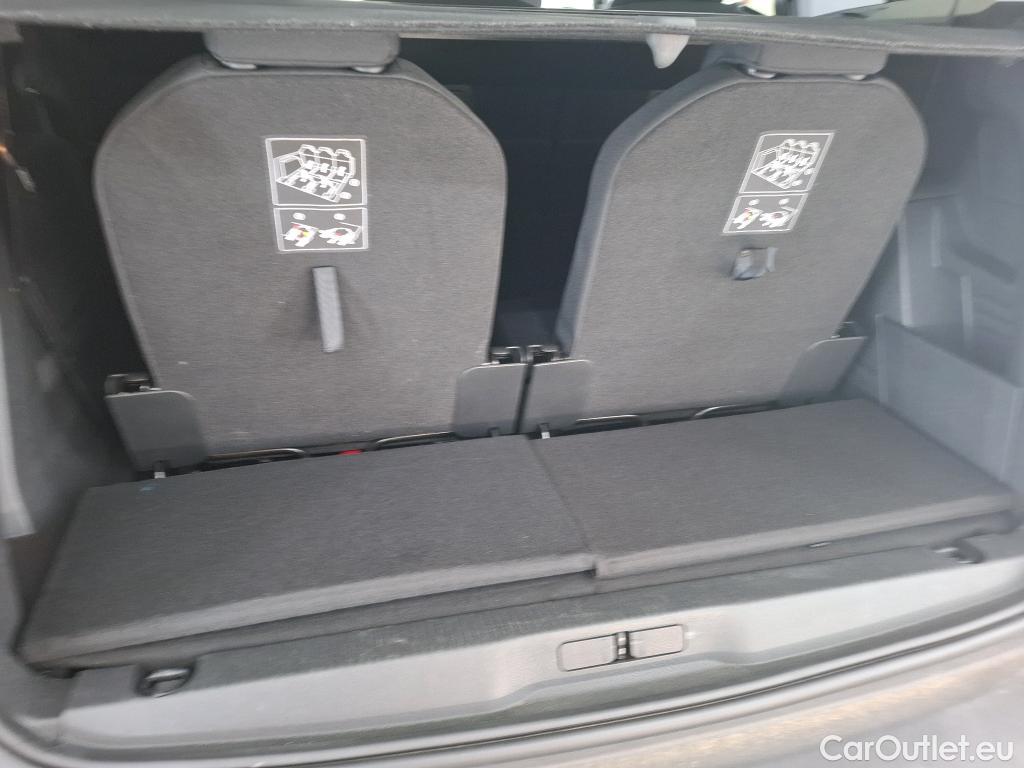  Peugeot  5008  Active Business 1.2 PureTech 130CV BVA8 7 Sieges E6d #1