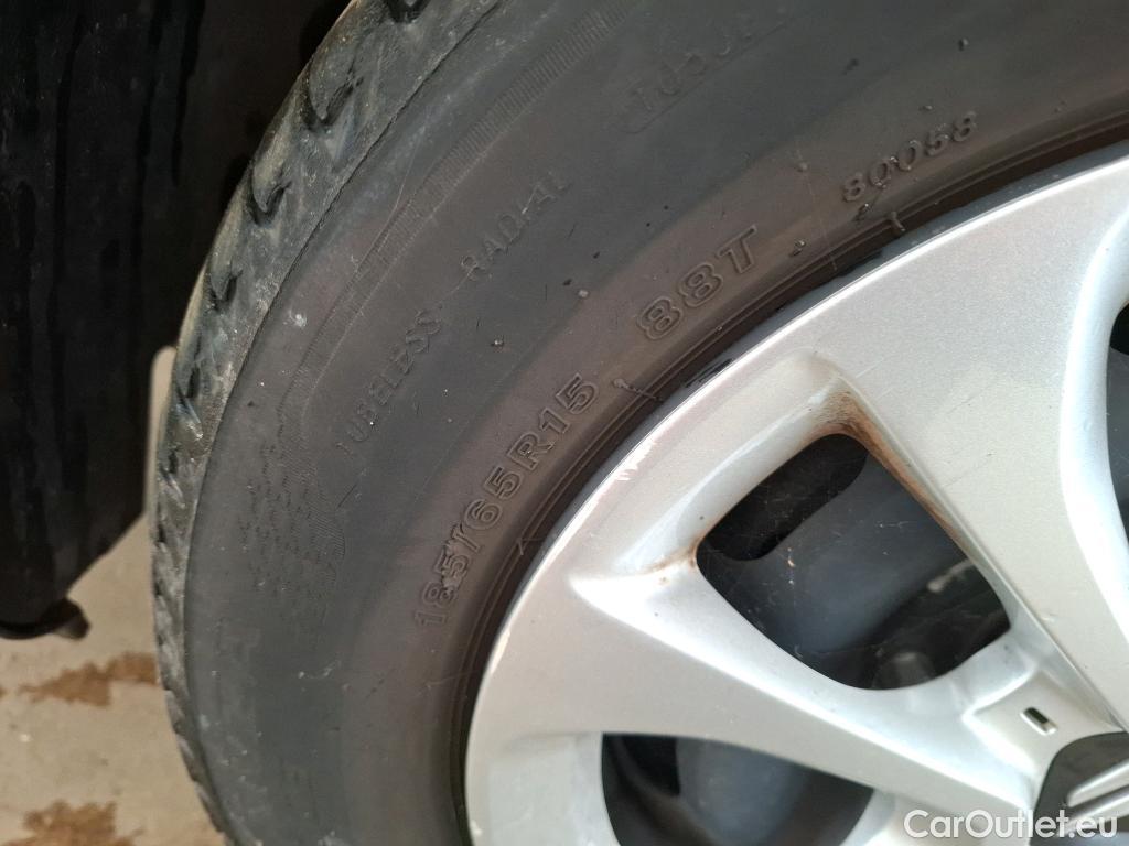 Citroen  C3  Feel Business 1.2 PureTech 80CV BVM5 E6d #4