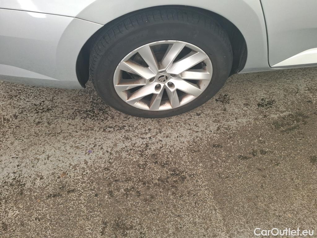  Skoda  Superb  Break Business 2.0 TDI 150CV BVA7 E6d #16