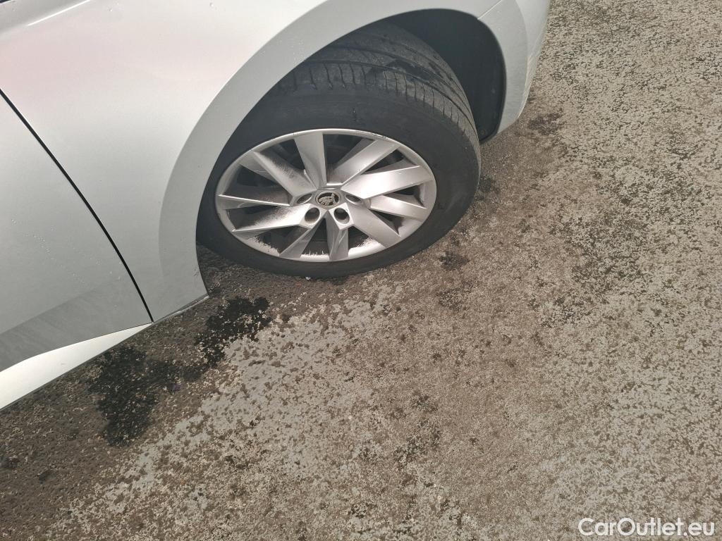  Skoda  Superb  Break Business 2.0 TDI 150CV BVA7 E6d #26