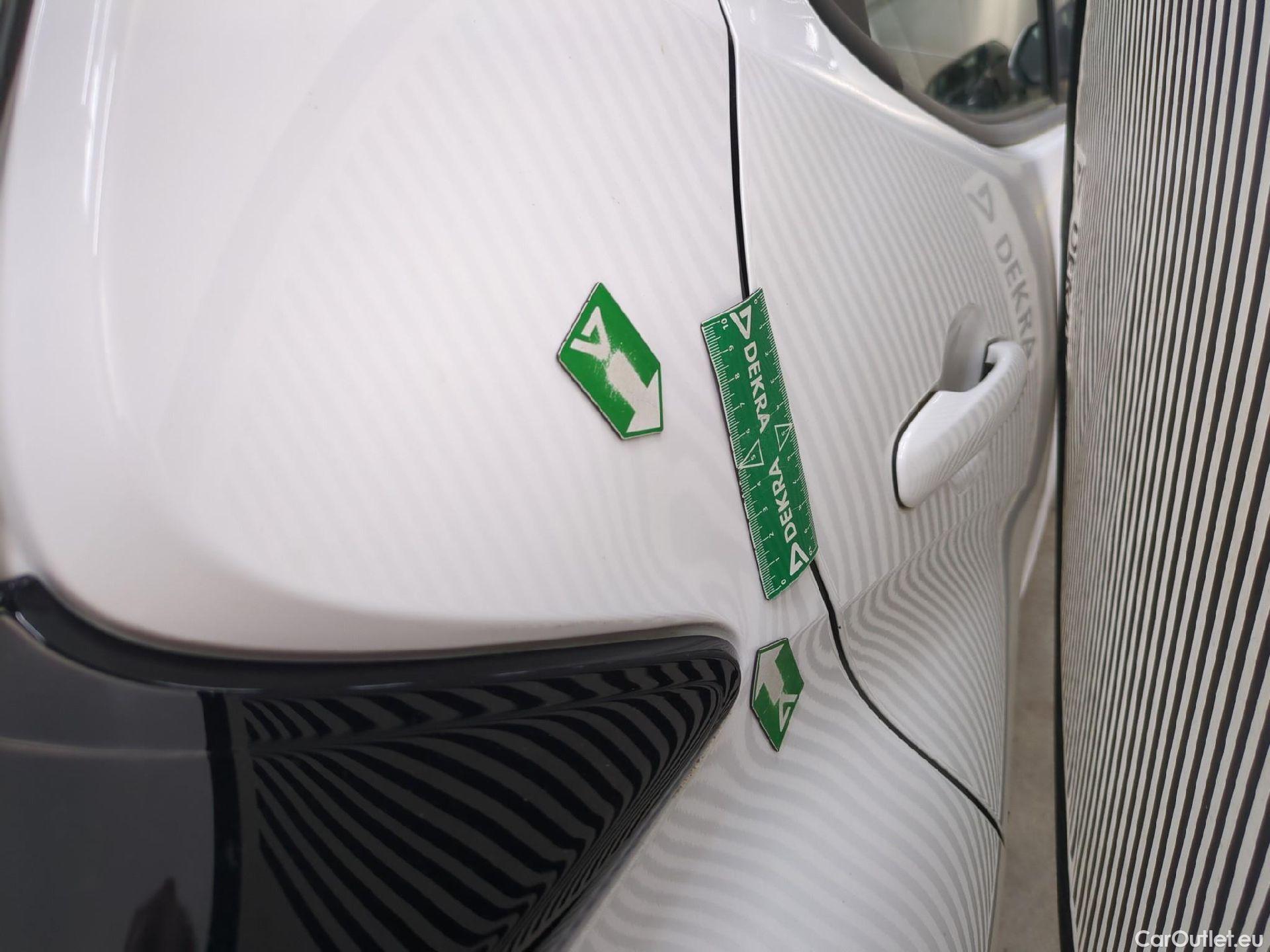  Toyota  Yaris TOYOTA  Hybride / 2019 / 5P / Berline Hybride 116h France Business Stage Acad #12