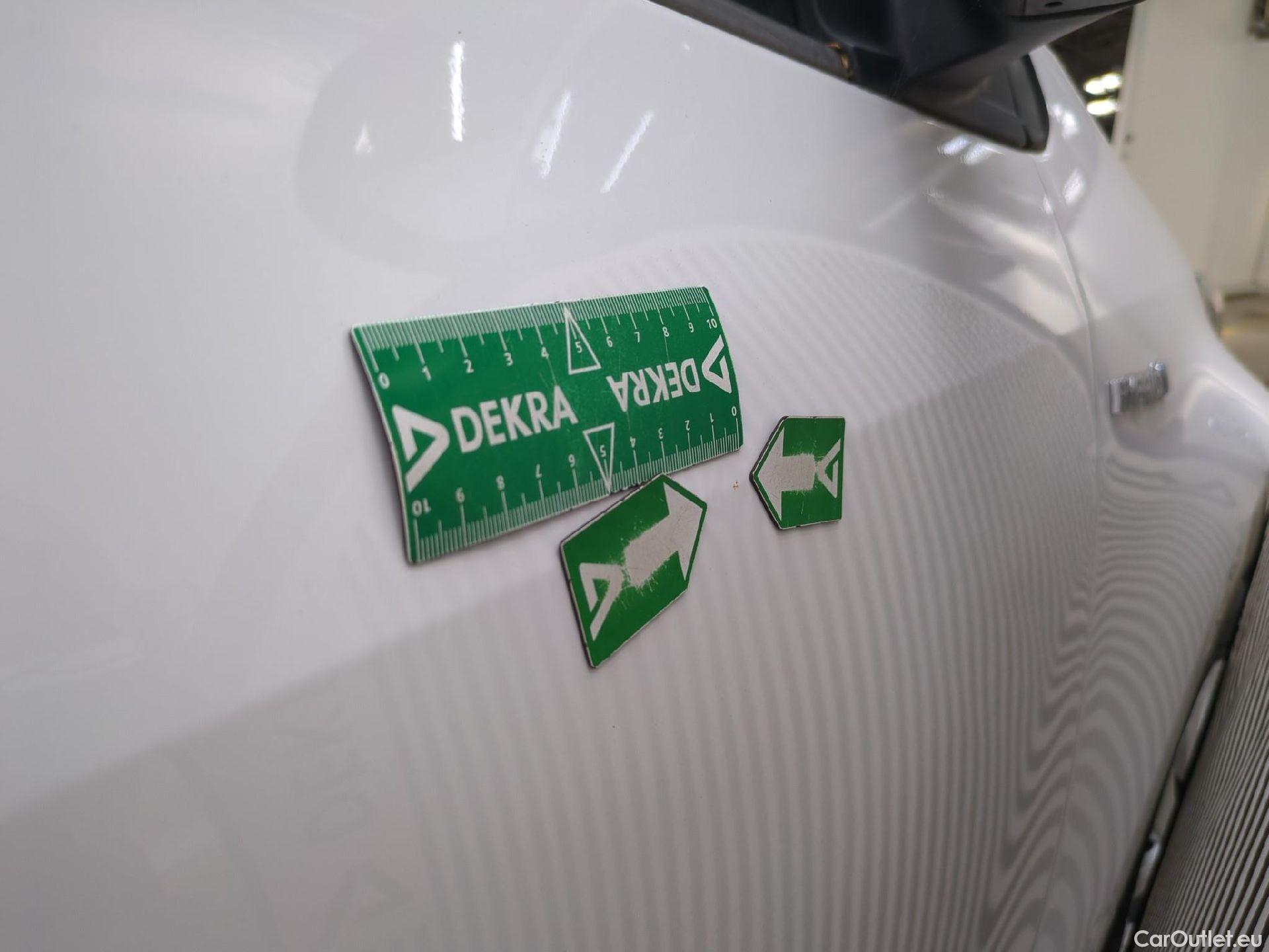  Toyota  Yaris TOYOTA  Hybride / 2019 / 5P / Berline Hybride 116h France Business Stage Acad #16
