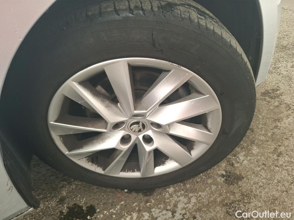  Skoda  Superb  Break Business 2.0 TDI 150CV BVA7 E6d #14