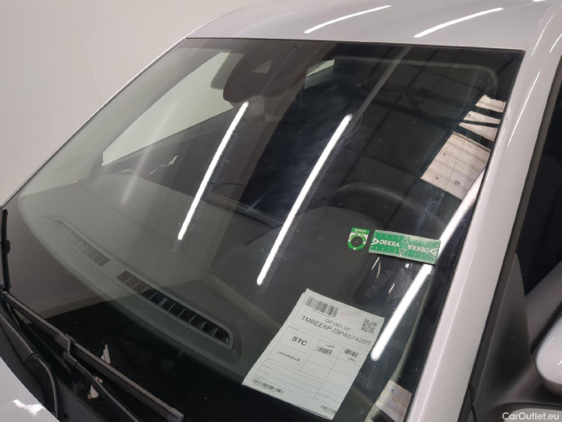  Skoda  Fabia  Ambition 1.0 MPI 80CV BVM5 E6d #5