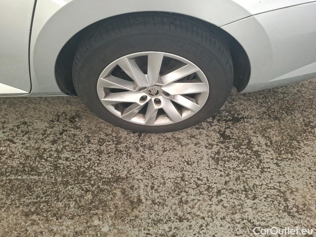  Skoda  Superb  Break Business 2.0 TDI 150CV BVA7 E6d #10