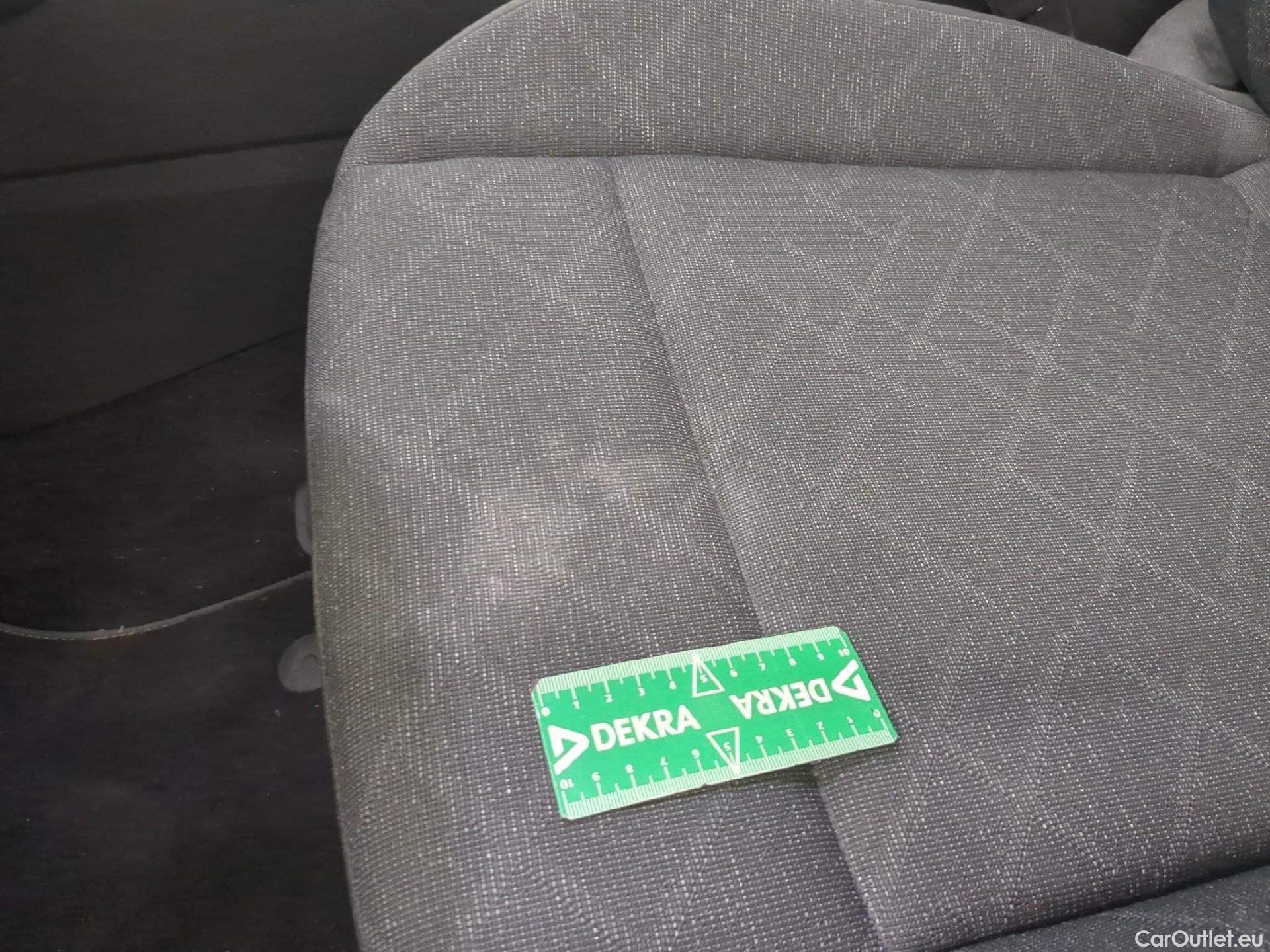  Volkswagen  Golf  VIII Berline Life Plus 2.0 TDI 115CV BVA7 E6d #1