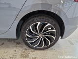  Volkswagen  Golf  VOLKSWAGEN / 2019 / 5P / BERLINA 2.0 TDI SCR 85KW STYLE DSG #19