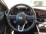  Alfa Romeo  Giulietta ALFA ROMEO GIULIA / 2016 / 4P / BERLINA 2.2 TURBO DIESEL 190CV SPRINT AT8 #131