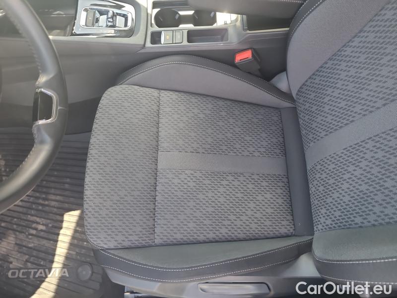  Skoda  Octavia  Lim. (NX3)(2020)  2.0TDI 85 Style AT #14