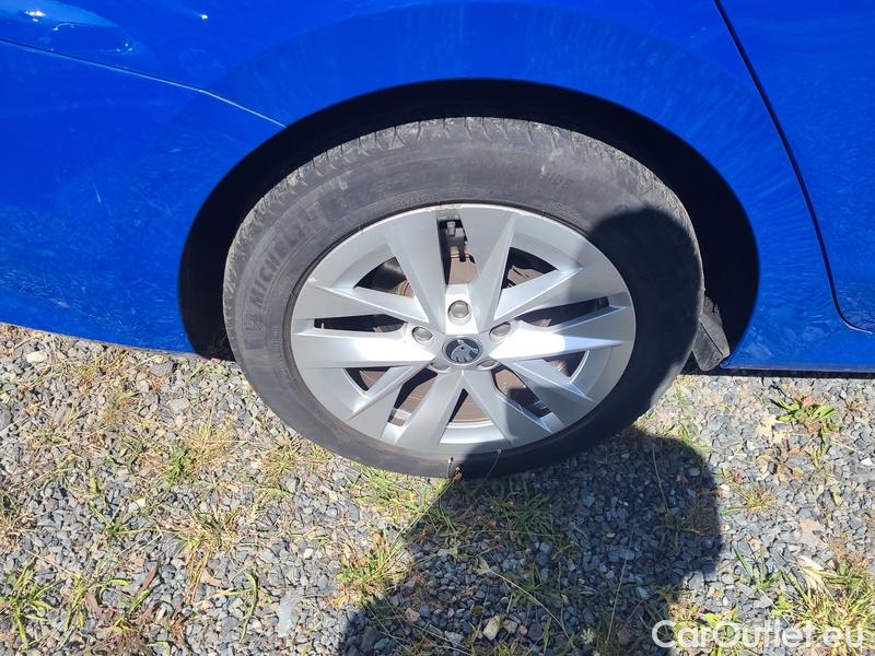  Skoda  Octavia  Lim. (NX3)(2020)  2.0TDI 85 Style AT #7