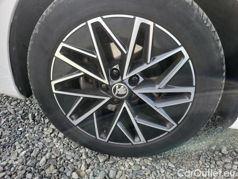  Skoda  Octavia  Combi (NX3)(2020) Oct.Combi 1.5TSI 110 Style #6