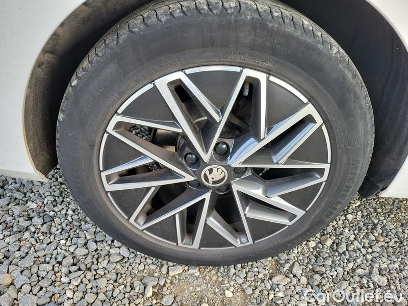  Skoda  Octavia  Combi (NX3)(2020) Oct.Combi 1.5TSI 110 Style #10