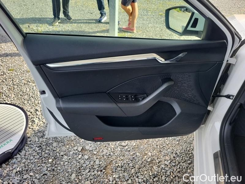  Skoda  Octavia  Combi (NX3)(2020) Oct.Combi 1.5TSI 110 Style #11