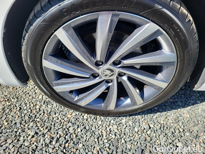  Skoda  Octavia  Combi (NX3)(2020) Oct.Combi 2.0TDI 110 Style #1