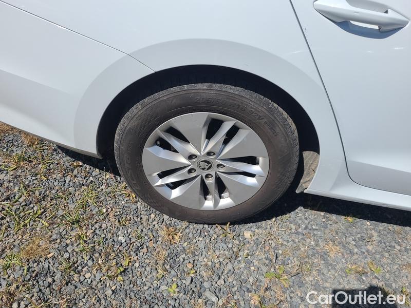  Skoda  Octavia  Combi (NX3)(2020) Oct.Combi 2.0TDI 85 Ambition #4