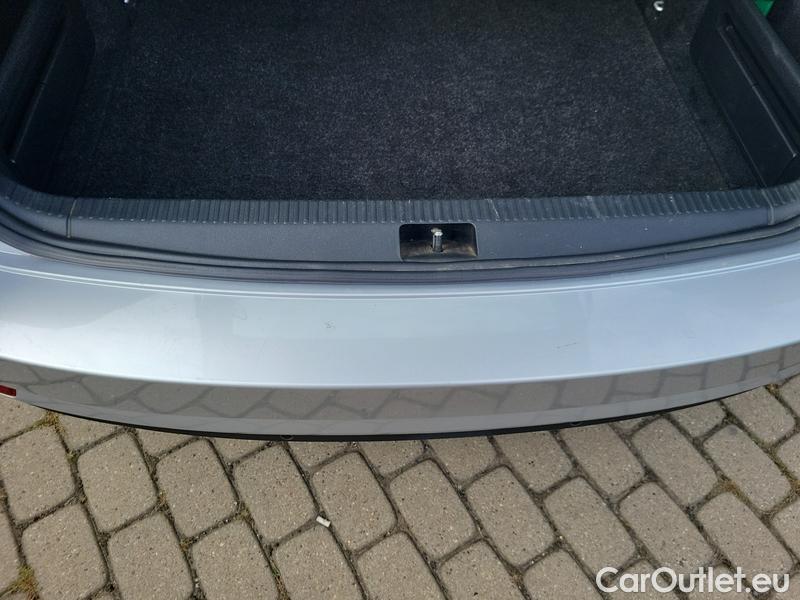  Skoda  Octavia  Combi (NX3)(2020)  Com 1.6TDI 85 Style #9