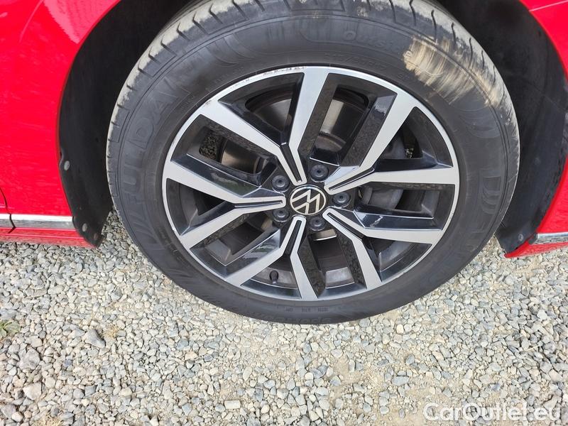  Volkswagen  Passat  Variant (CB5) (2019) Pas.Var.2.0TSI 140 Elegance AT #13