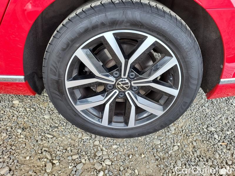  Volkswagen  Passat  Variant (CB5) (2019) Pas.Var.2.0TSI 140 Elegance AT #6