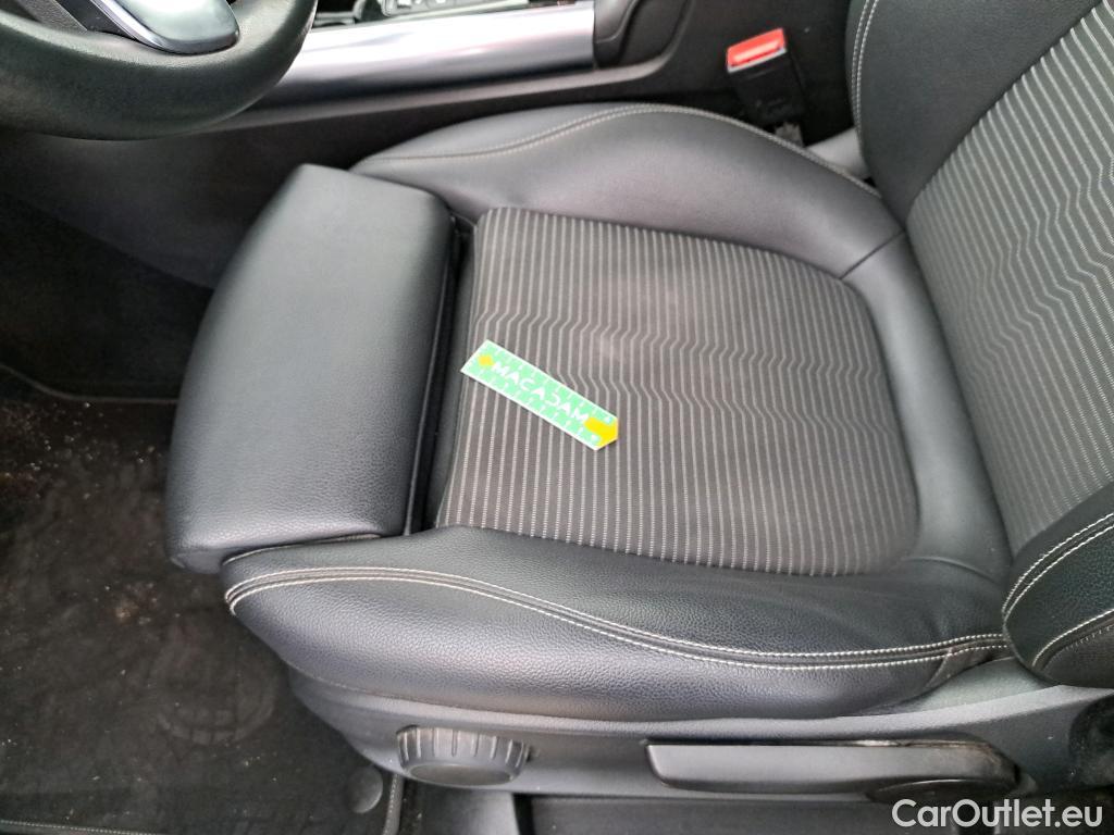  Mercedes  GLA MERCEDES-BENZ  / 2020 / 5P / SUV 1.3  250 e BUSINESS LINE DCT #10