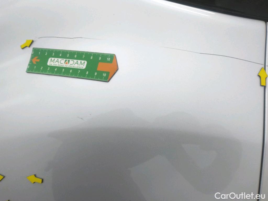  Renault  Captur RENAULT  / 2017 / 5P / Crossover Business dCi 90 EDC #2