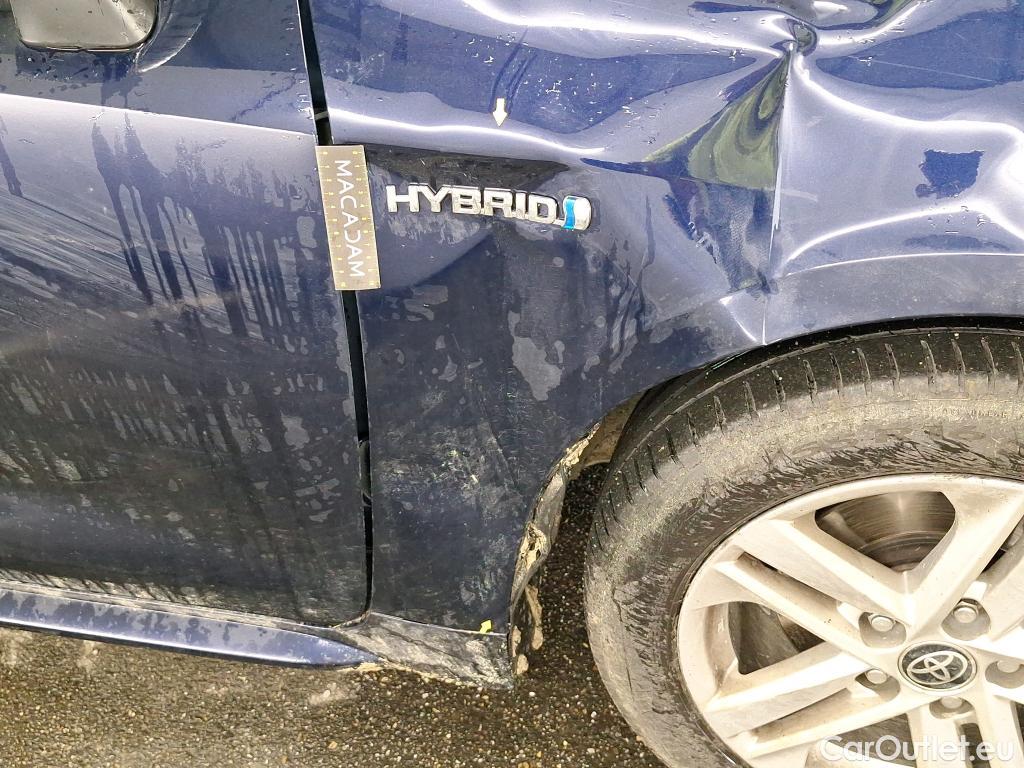  Toyota  Corolla TOYOTA  Touring Sports / 2018 / 5P / Break Hybride 122h Dynamic Business Stage Acad #18
