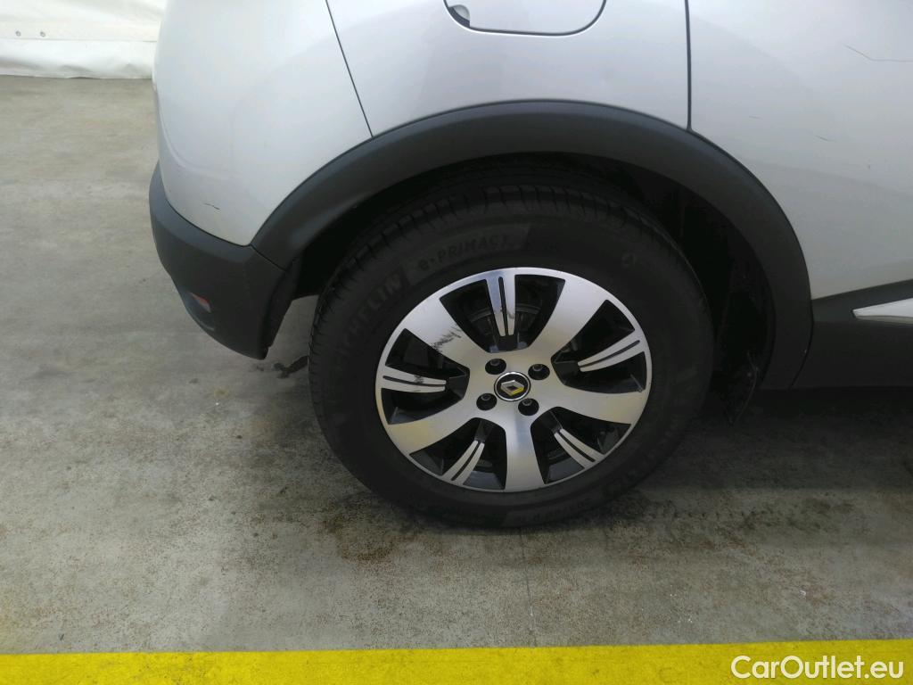  Renault  Captur RENAULT  / 2017 / 5P / Crossover Business dCi 90 EDC #32
