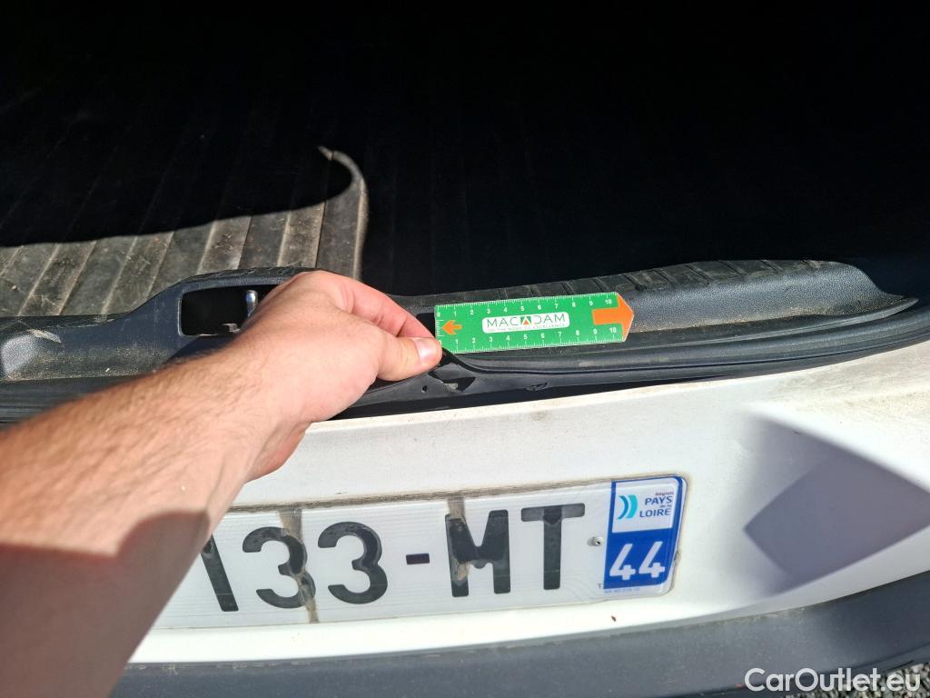  Citroen  C4 Cactus  Live Société 1.5 BlueHDi 100CV BVM6 E6dT #24