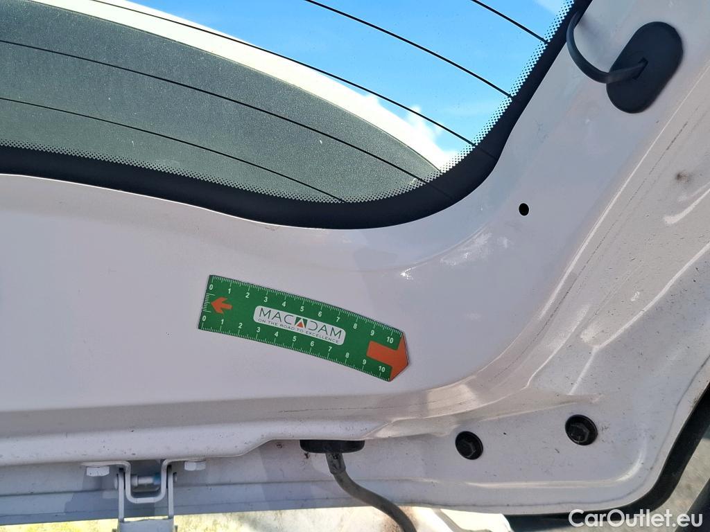  Citroen  C4 Cactus  Live Société 1.5 BlueHDi 100CV BVM6 E6dT #38