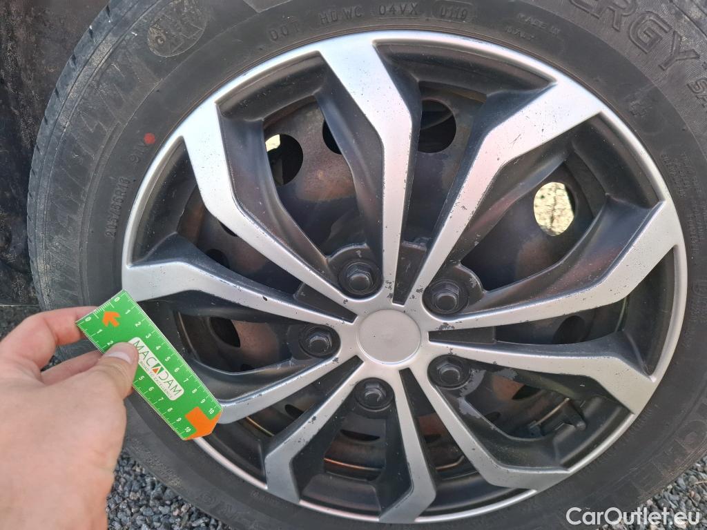  Citroen  C4 Cactus  Live Société 1.5 BlueHDi 100CV BVM6 E6dT #30