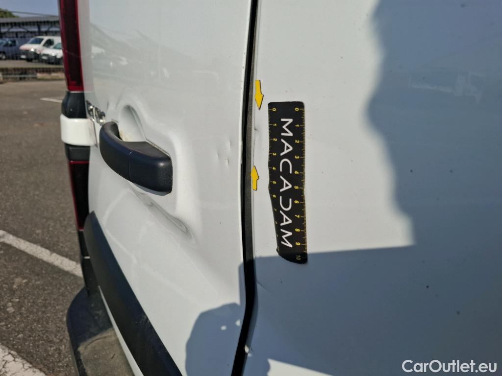  Renault  Trafic  Furgon Grand Confort L1H1 1000 1.6 dCi 120CV BVM6 E6 #38