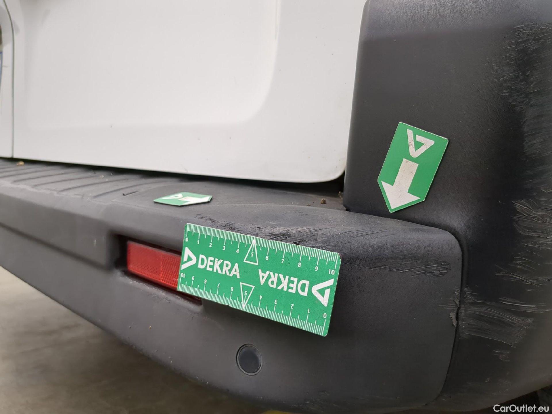  Renault  Trafic RENAULT  VU 4p Fourgon FG GCF L2H1 1300 dCi 120 #59