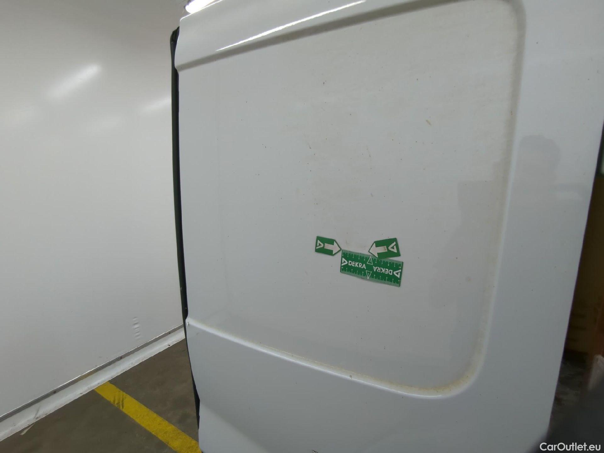  Renault  Trafic RENAULT  VU 4p Fourgon FG GCF L2H1 1300 dCi 120 #56