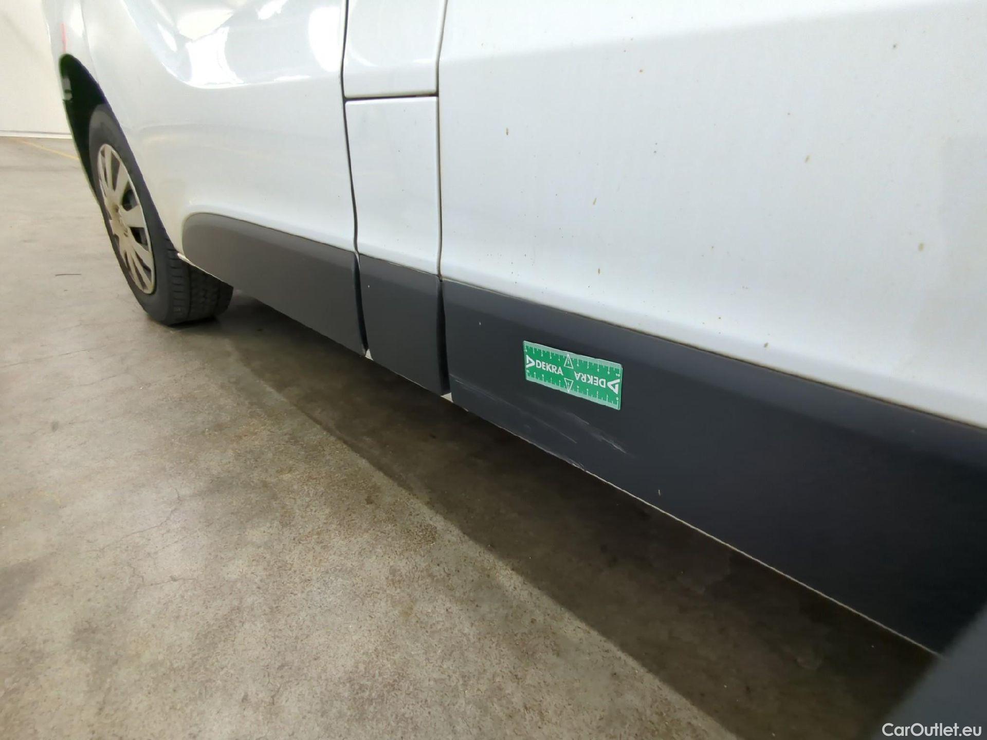  Renault  Trafic RENAULT  VU 4p Fourgon FG GCF L2H1 1300 dCi 120 #62