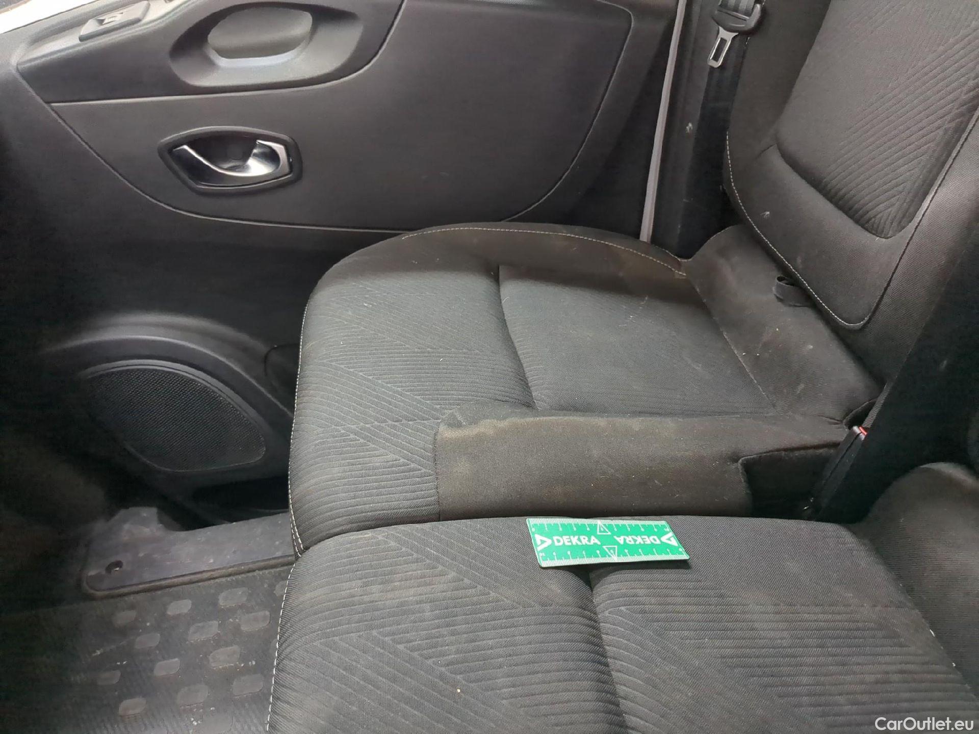  Renault  Trafic RENAULT  VU 4p Fourgon FG GCF L2H1 1300 dCi 120 #4