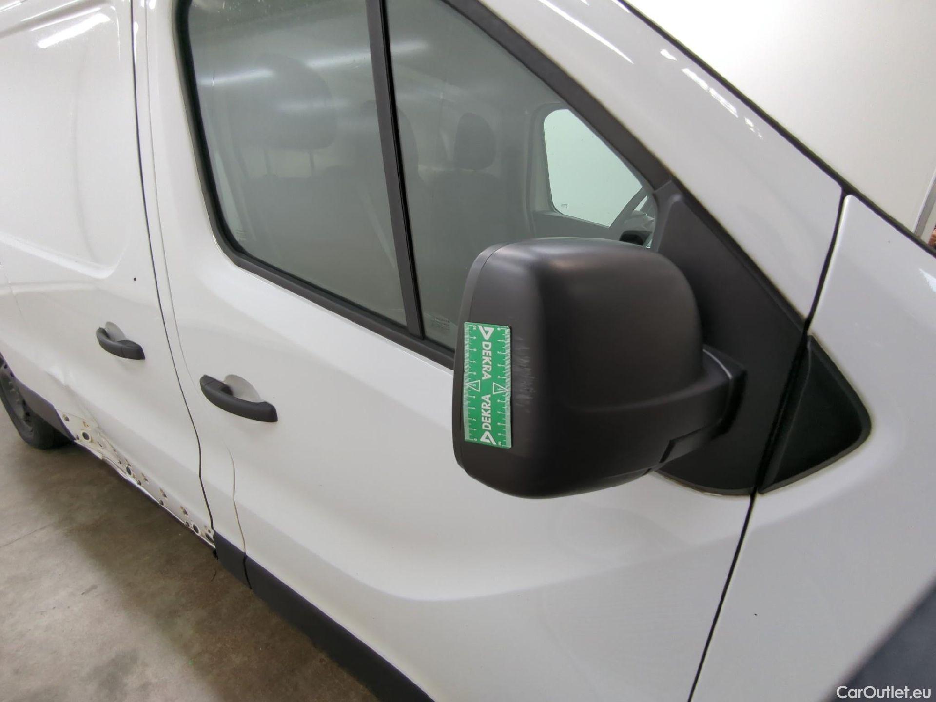  Renault  Trafic RENAULT  VU 4p Fourgon FG GCF L2H1 1300 dCi 120 #25