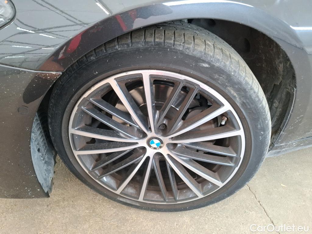  Bmw  Serie 5 Série 5 Berline 520 i Luxury Line 2.0 185CV BVA8 E6d #18
