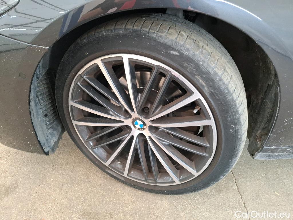  Bmw  Serie 5 Série 5 Berline 520 i Luxury Line 2.0 185CV BVA8 E6d #4
