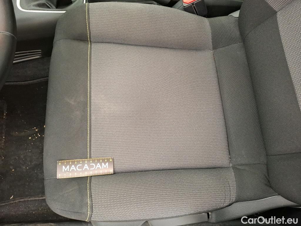  Citroen  C3  Shine 1.2 PureTech 80CV BVM5 E6 #3