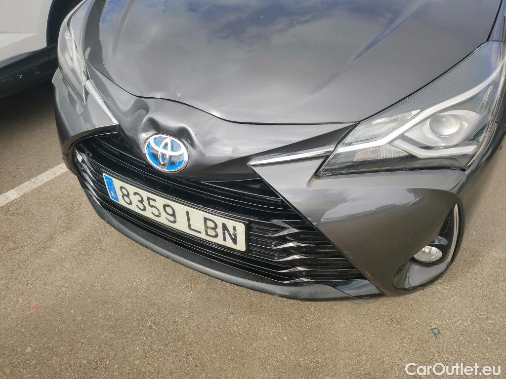  Toyota  Yaris TOYOTA  / 2017 / 5P / berlina con portón 1.5 100H Active Tech #15