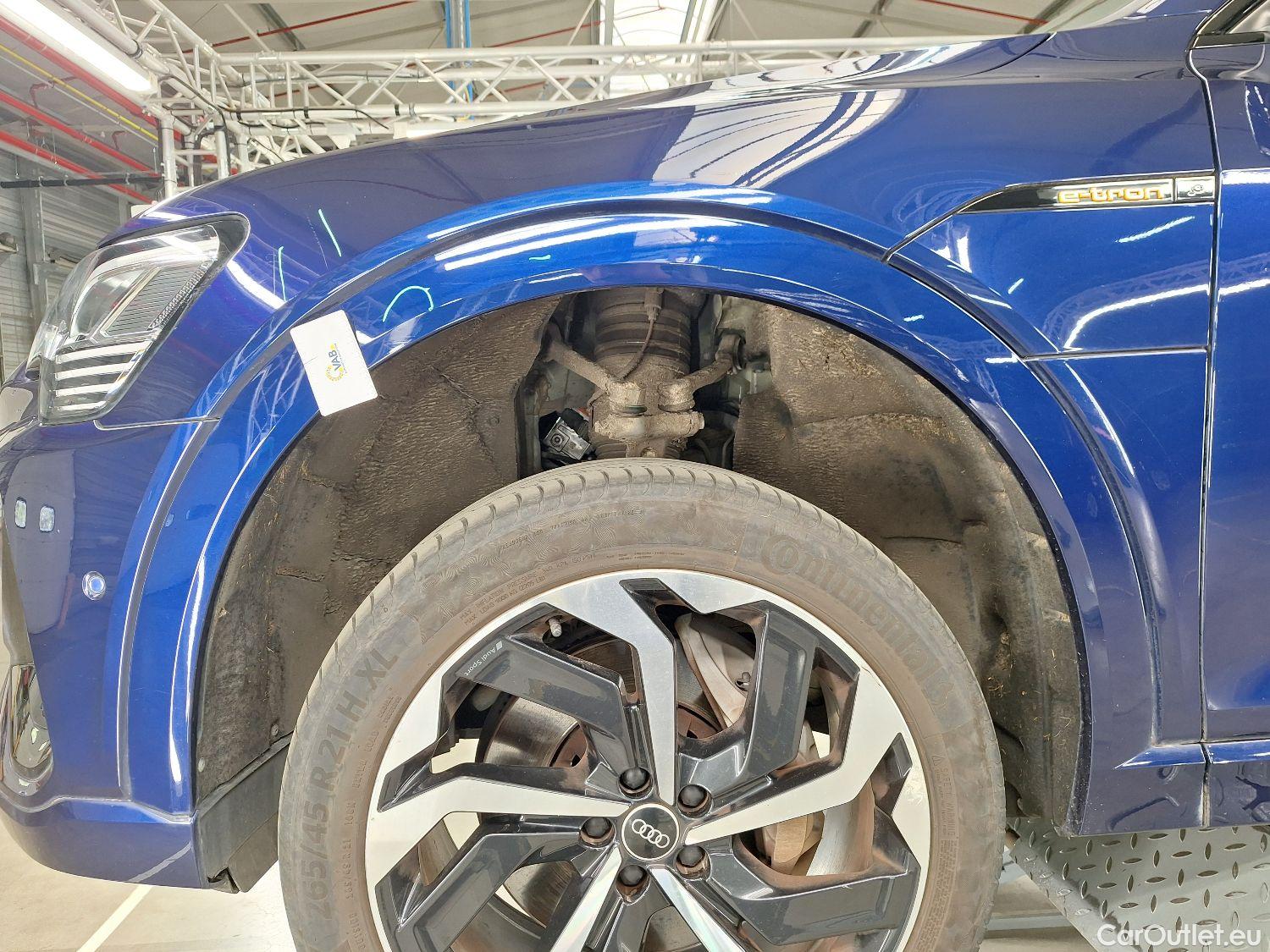  Audi  E-TRON Audi,  '19 BEV, Audi  55 Quattro S-Line 5d #19
