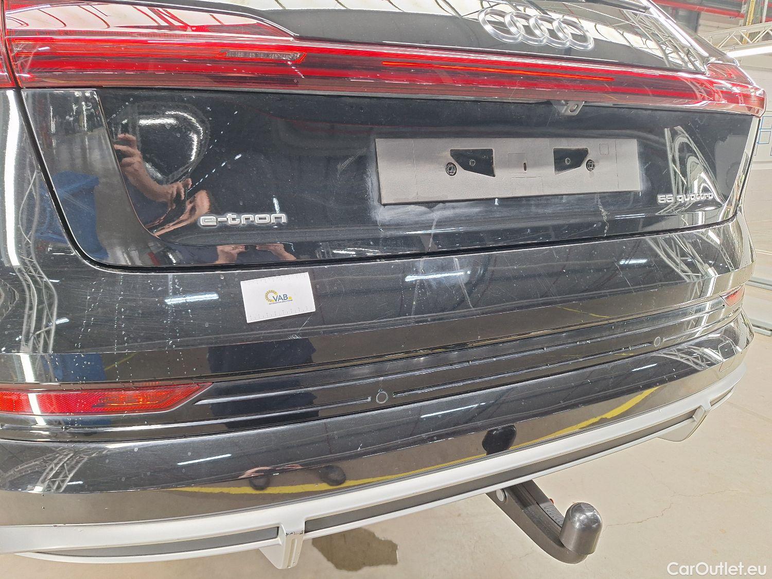  Audi  E-TRON Audi,  '19 BEV, Audi  55 Quattro S-Line 5d #16