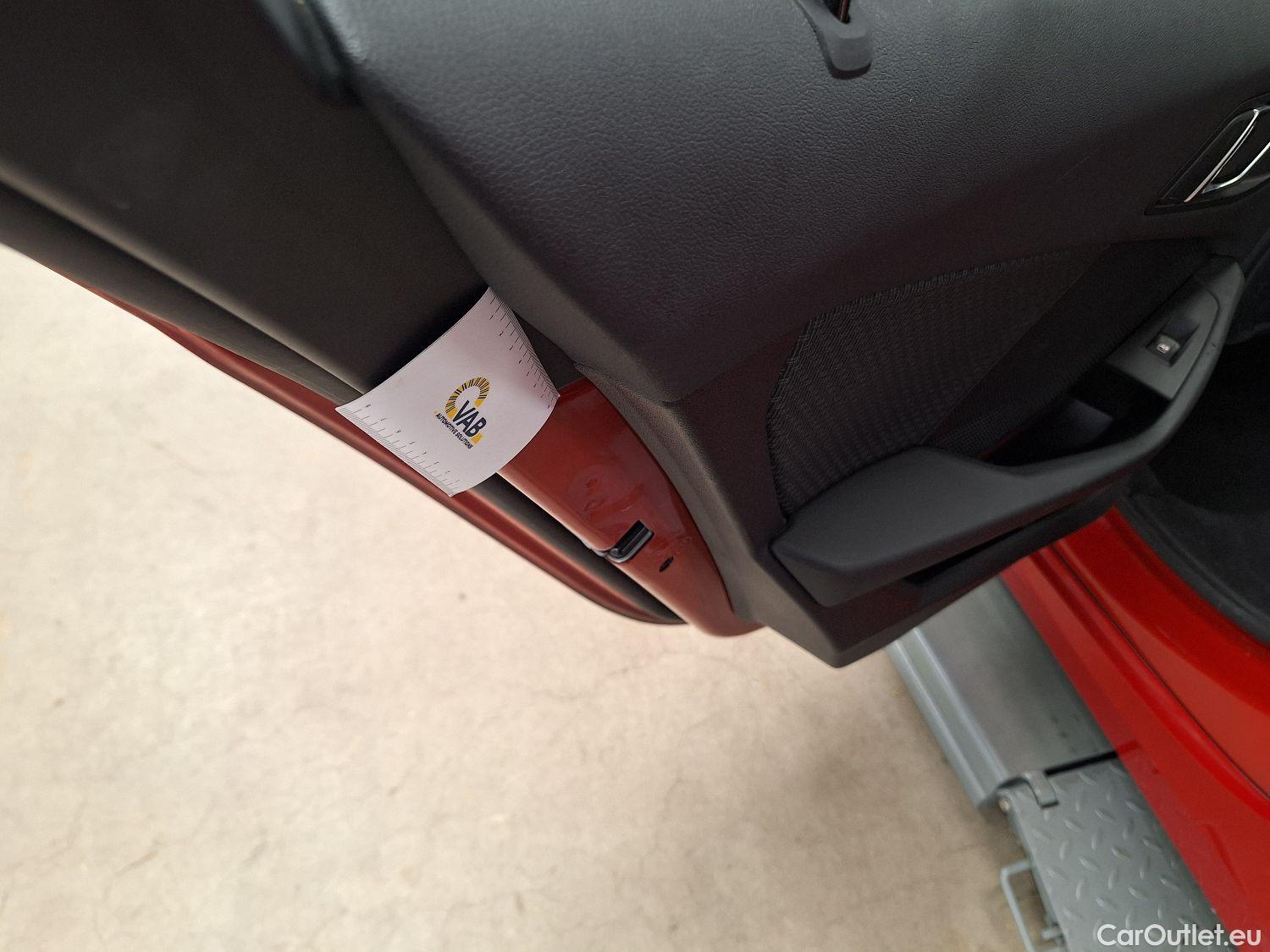  Bmw  Serie 1 BMW, 1-serie '19, BMW 1 Reeks Hatch 118iA (100 kW) 5d #29
