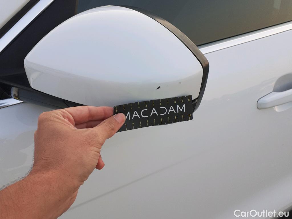  Jaguar  F-PACE JAGUAR  / 2015 / 5P / todoterreno 2.0L i4D 120kW Pure #27