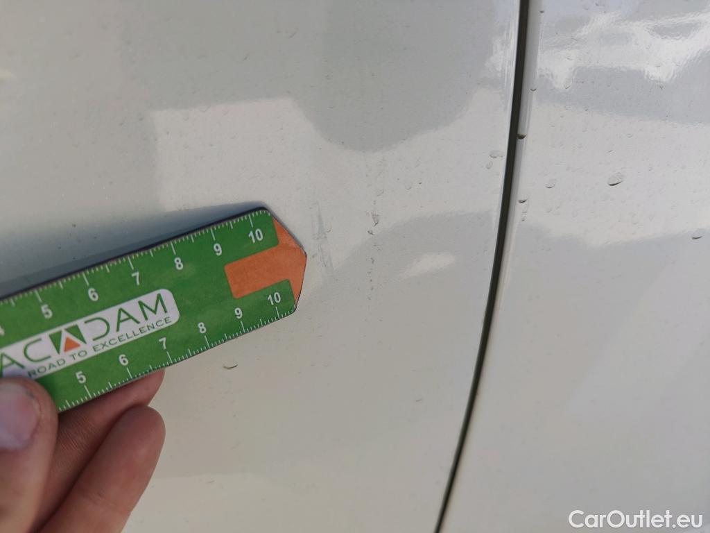  Land Rover  Discovery NISSAN QASHQAI / 2021 / 5P / todoterreno DIG-T 103kW (140CV) mHEV 4x2 Acenta #14